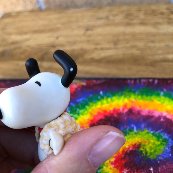Tiny Snoopy toy PVC Peanuts figurine collectible - Picture 10 of 11